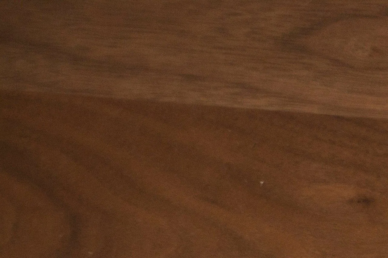 Persoon schrijft met een balpen